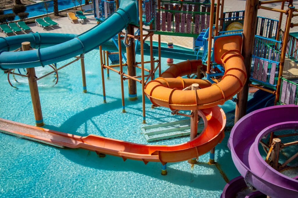 Camping La Châtaigneraie en Dordogne — camping familial avec piscine
