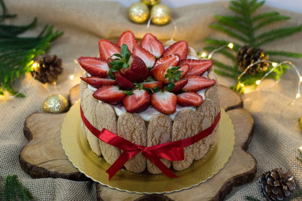 Charlotte aux fraises et fromage — charlotte aux fraises dessert avec crème