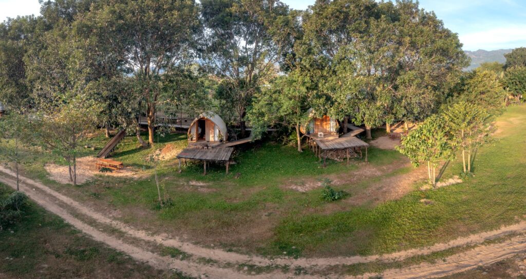 Dormir dans un camping insolite — camping insolite cabane bulle