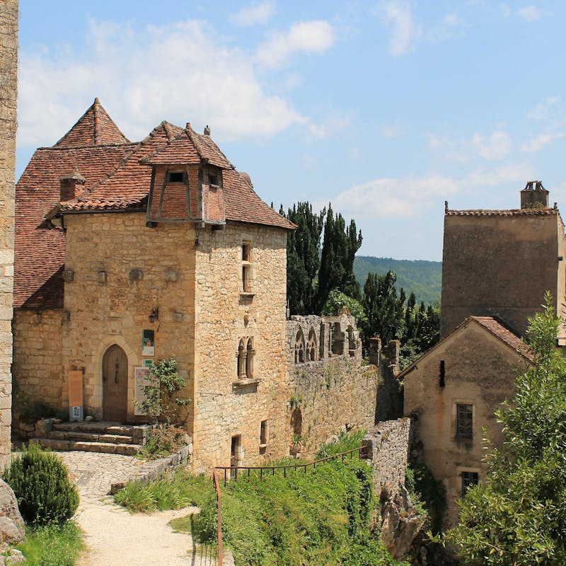 Village médiéval de Saint-Cirq-Lapopie dans le Lot